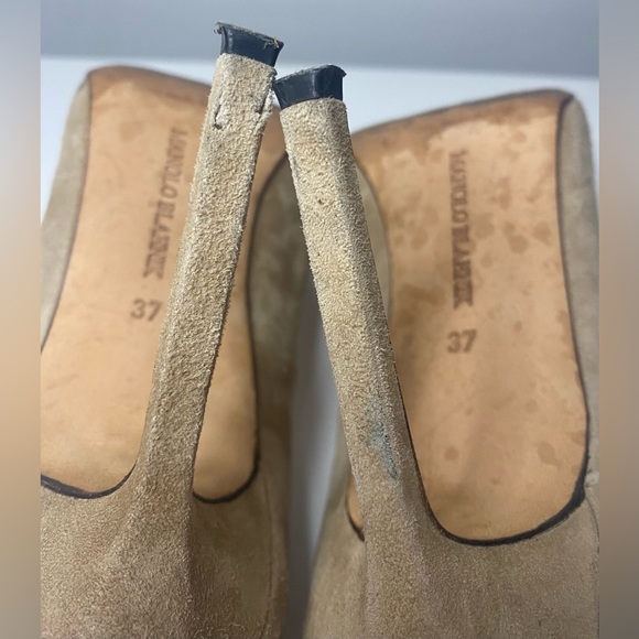 MANOLO BLAHNIK BB CAPTOE SUEDE PUMPS - Picture 11 of 11